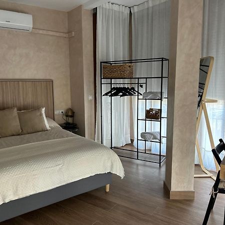 Wanderlust Loft Apartment Севиля Екстериор снимка