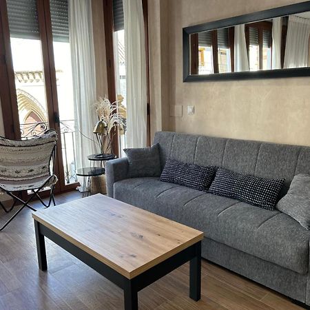 Wanderlust Loft Apartment Севиля Екстериор снимка
