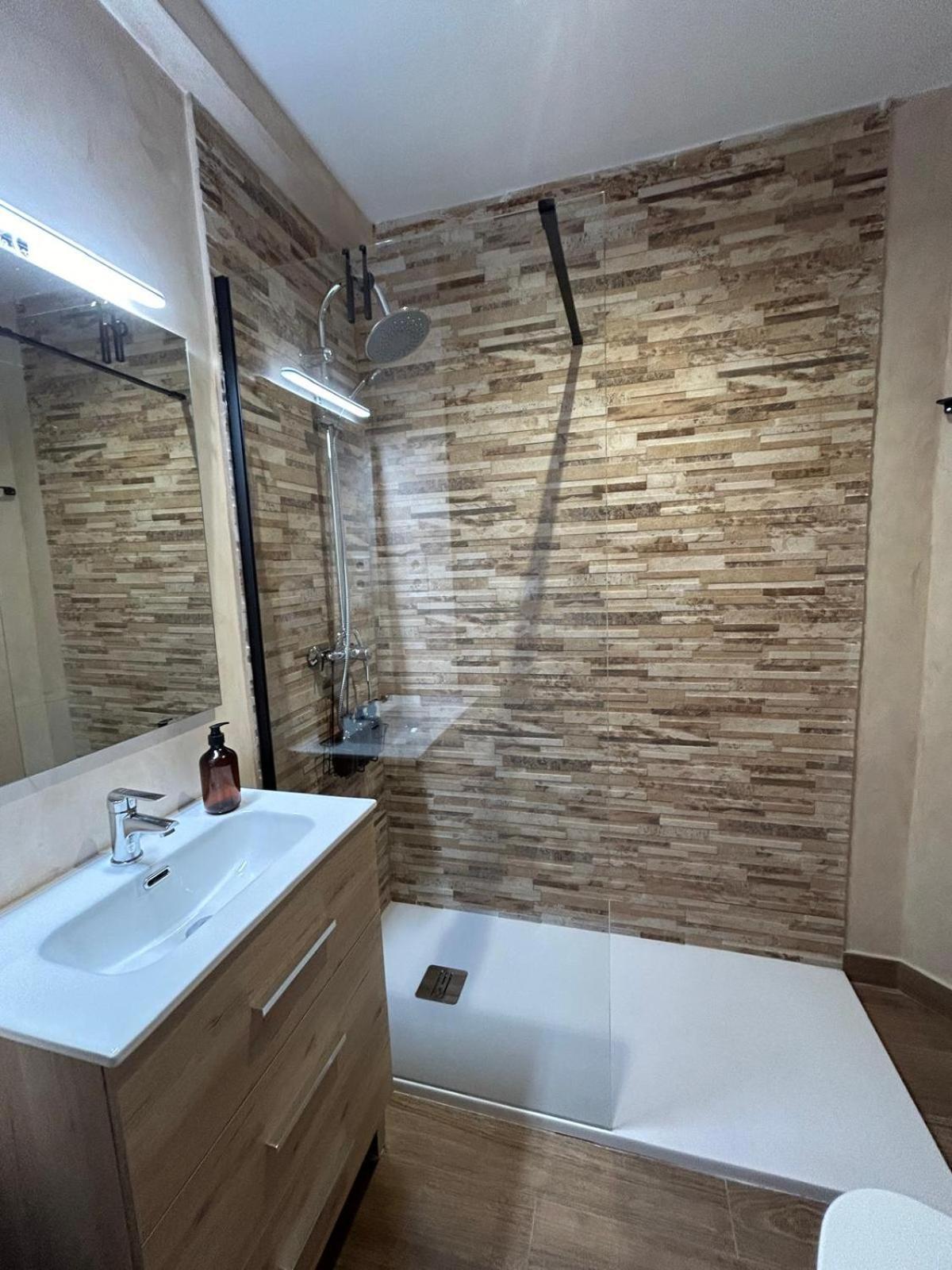 Wanderlust Loft Apartment Севиля Екстериор снимка