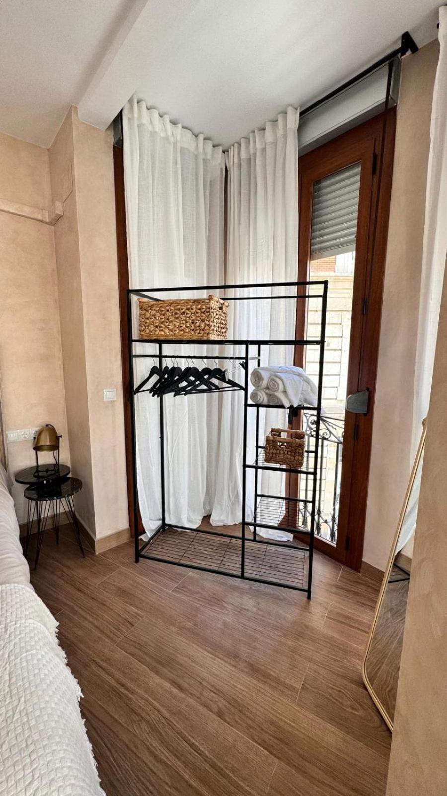 Wanderlust Loft Apartment Севиля Екстериор снимка