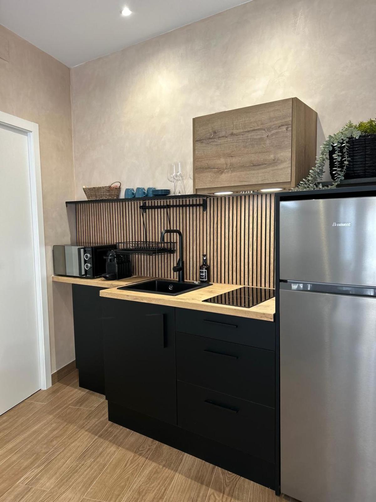 Wanderlust Loft Apartment Севиля Екстериор снимка